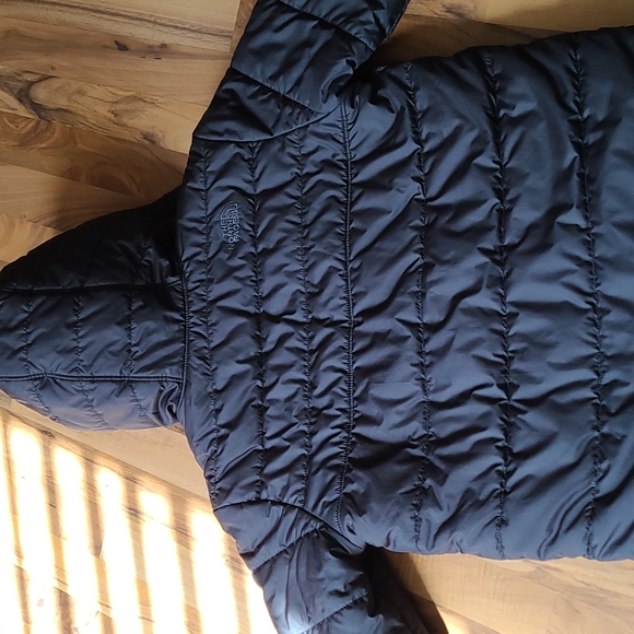 North face winter coat size large - Picture 3 of 6